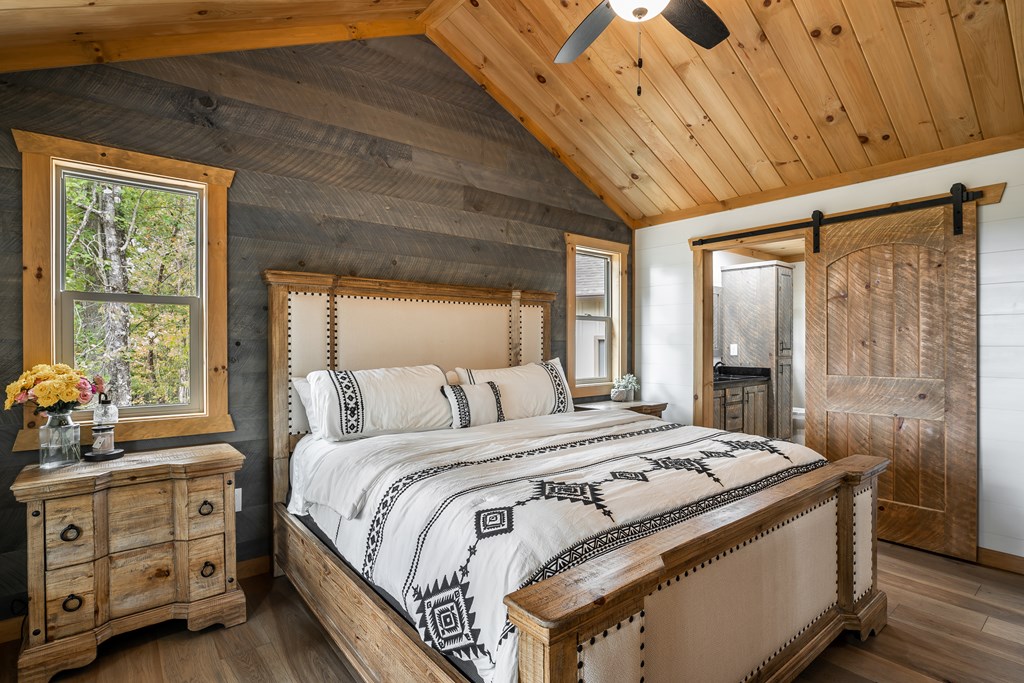 419463 Mineral Bluff Residential