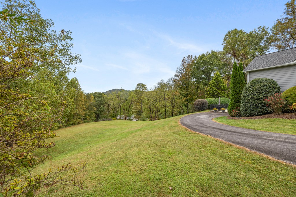 419467 Hayesville Residential