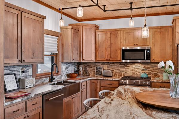 419475 Blue Ridge Residential