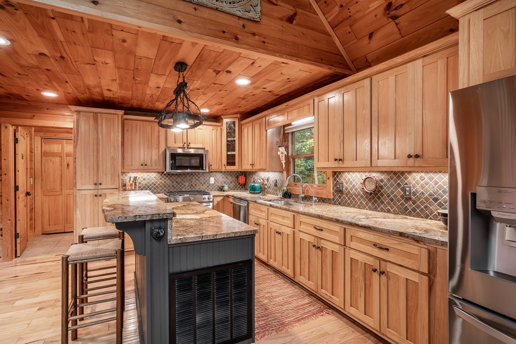 419496 Morganton Residential