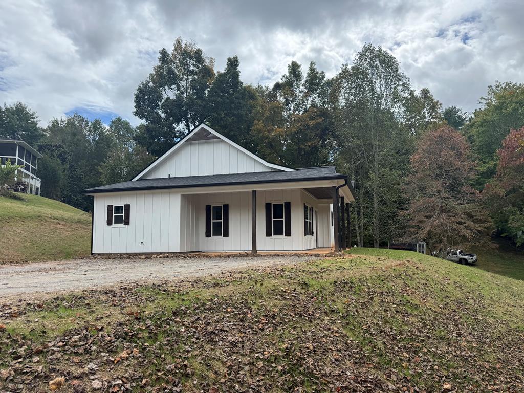 419499 Hayesville 