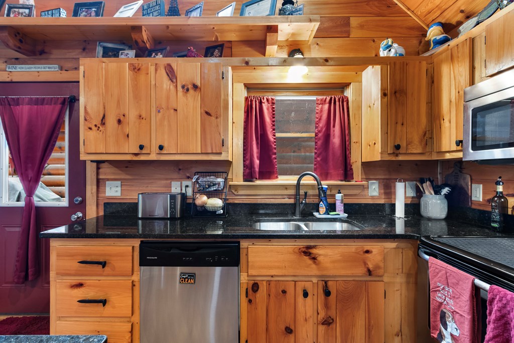 419506 Murphy Residential