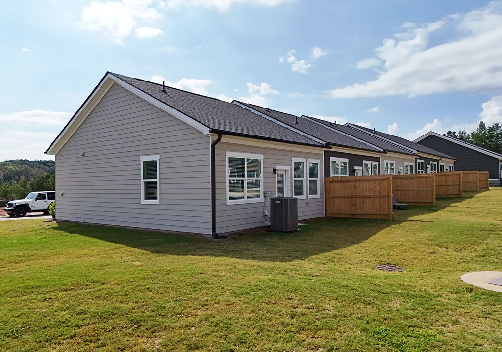 419515 Blue Ridge Townhouse
