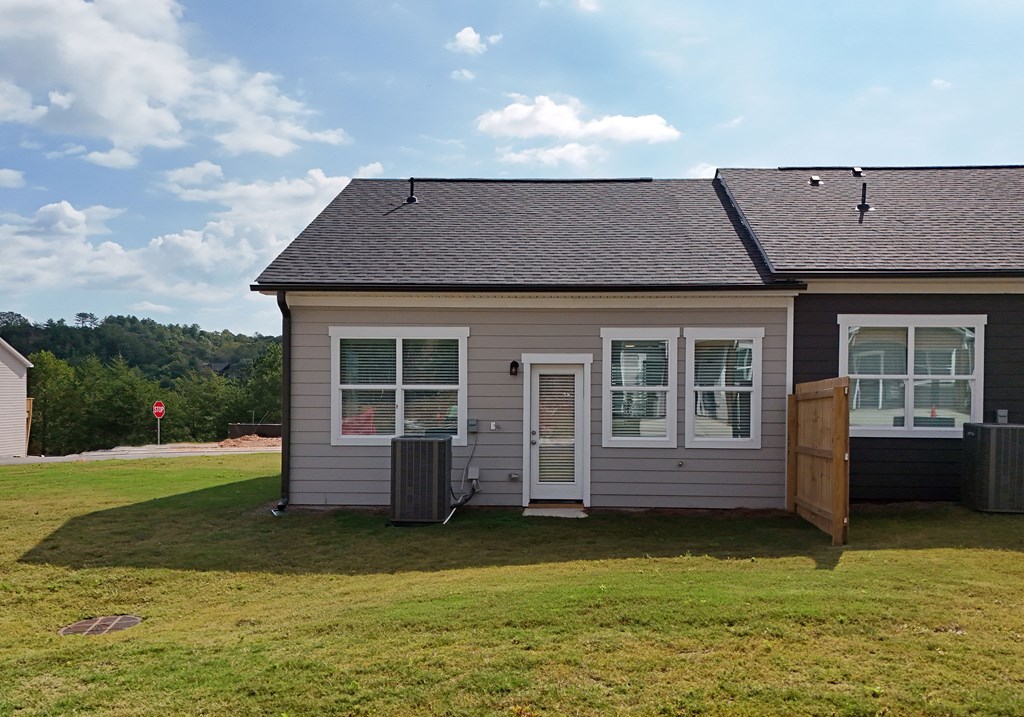 419515 Blue Ridge Townhouse