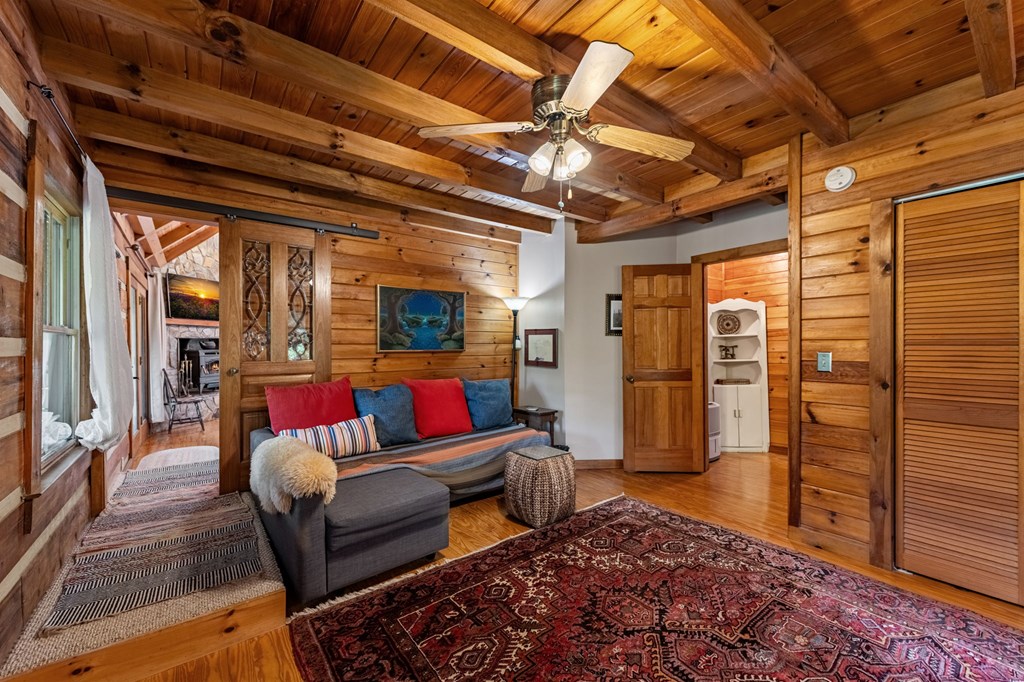 419516 Mineral Bluff Residential