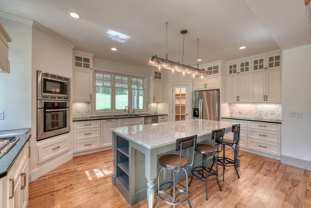 419522 Hayesville Residential