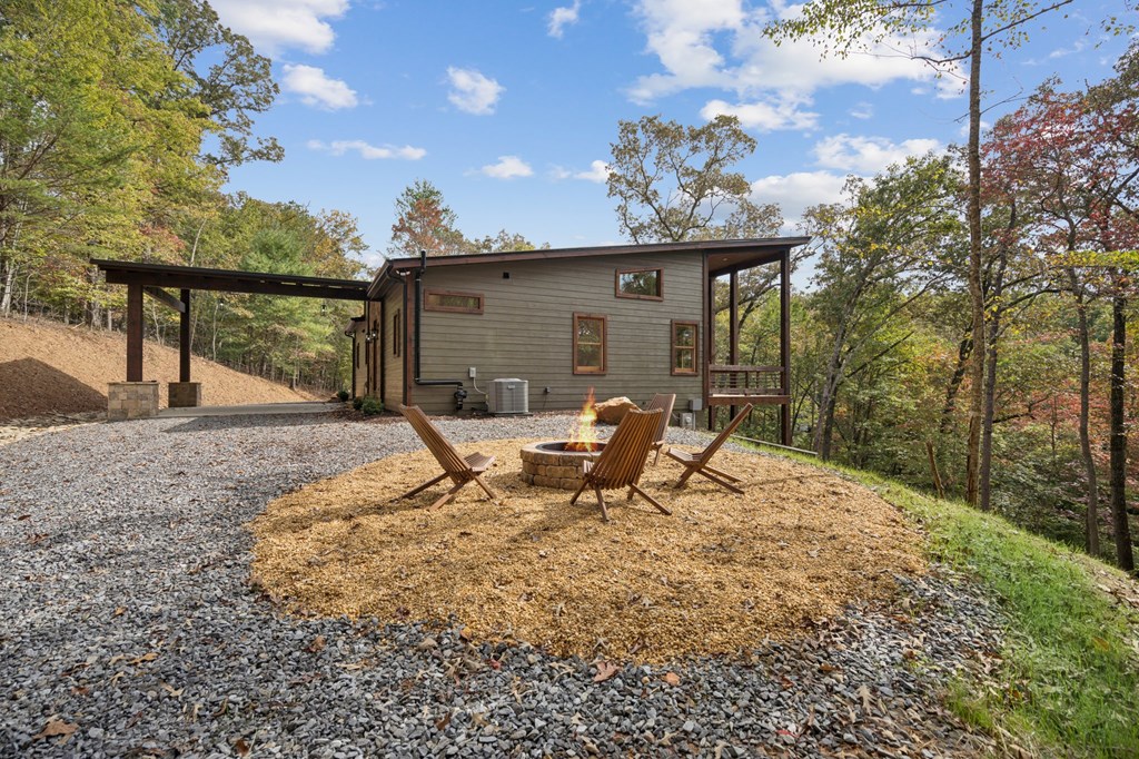 419526 Mineral Bluff Residential