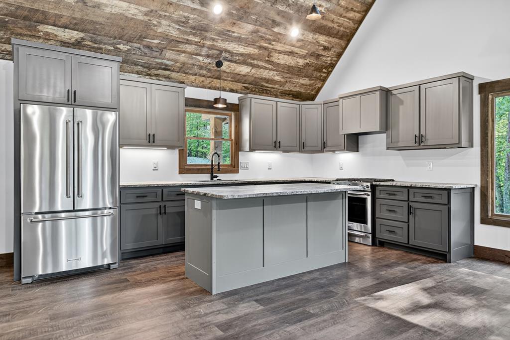 419530 Blue Ridge Residential
