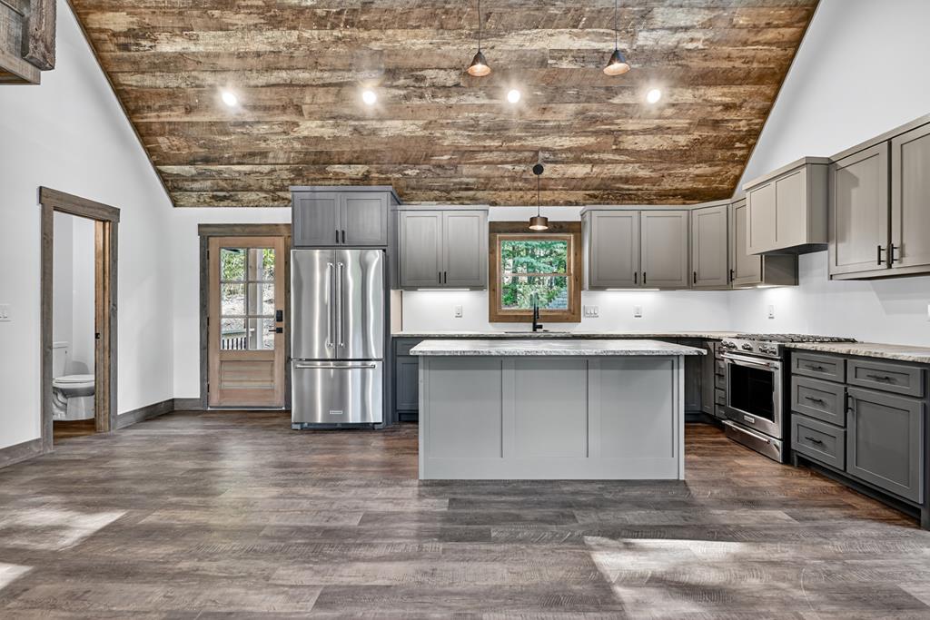 419530 Blue Ridge Residential