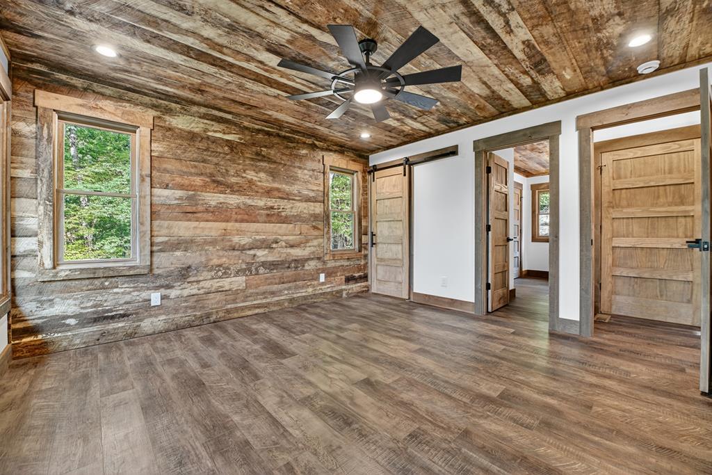 419530 Blue Ridge Residential