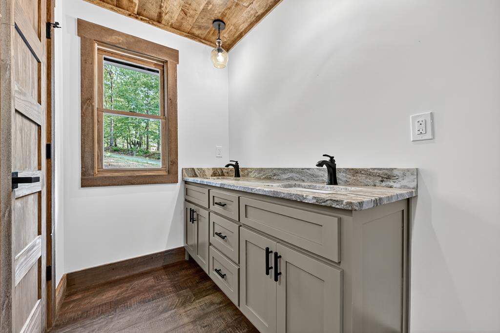 419530 Blue Ridge Residential