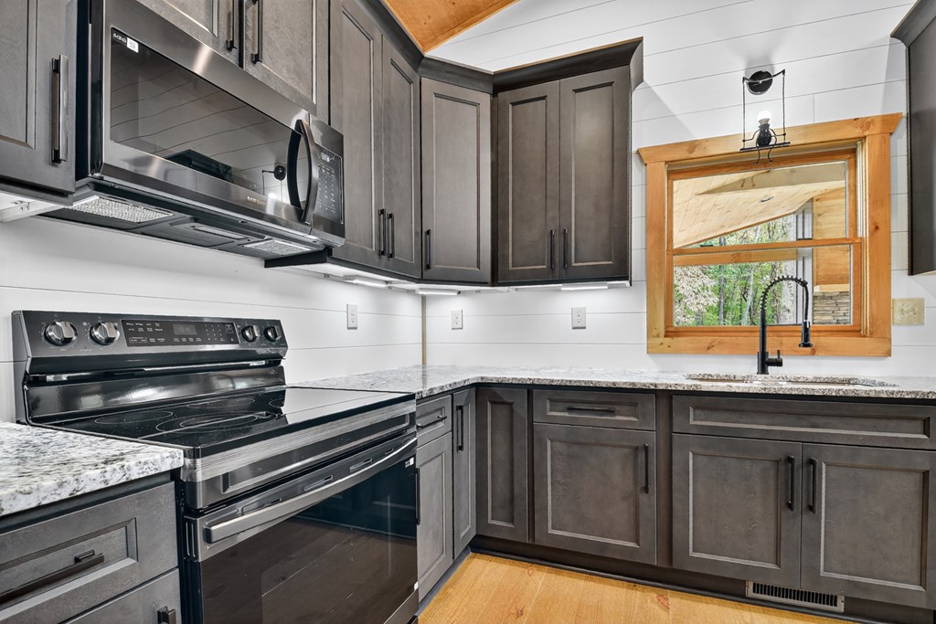 419536 Blue Ridge Residential