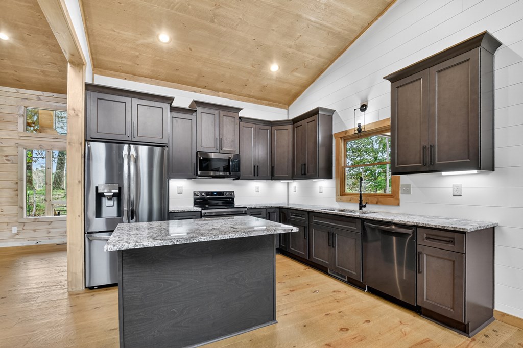 419536 Blue Ridge Residential