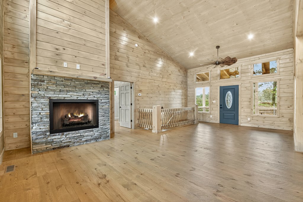 419536 Blue Ridge Residential