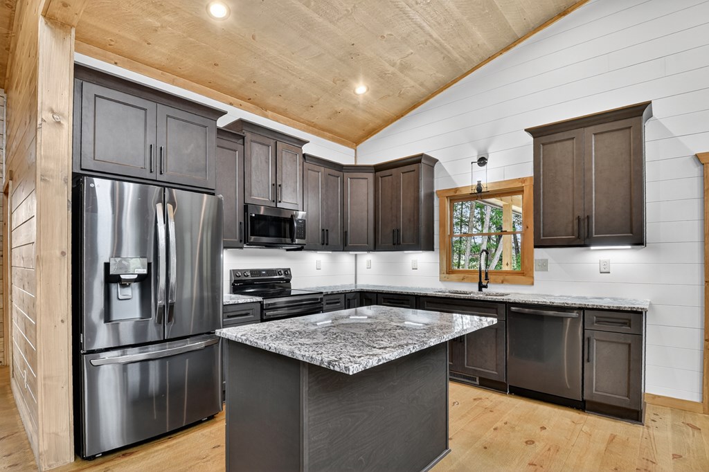 419536 Blue Ridge Residential