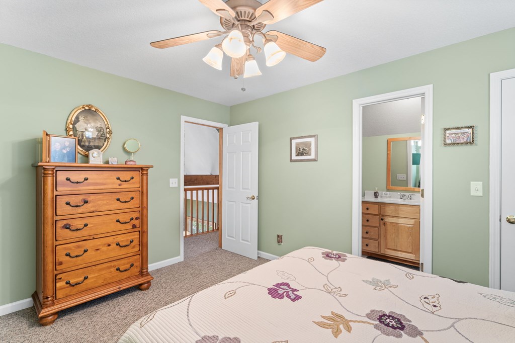 419556 Young Harris Residential