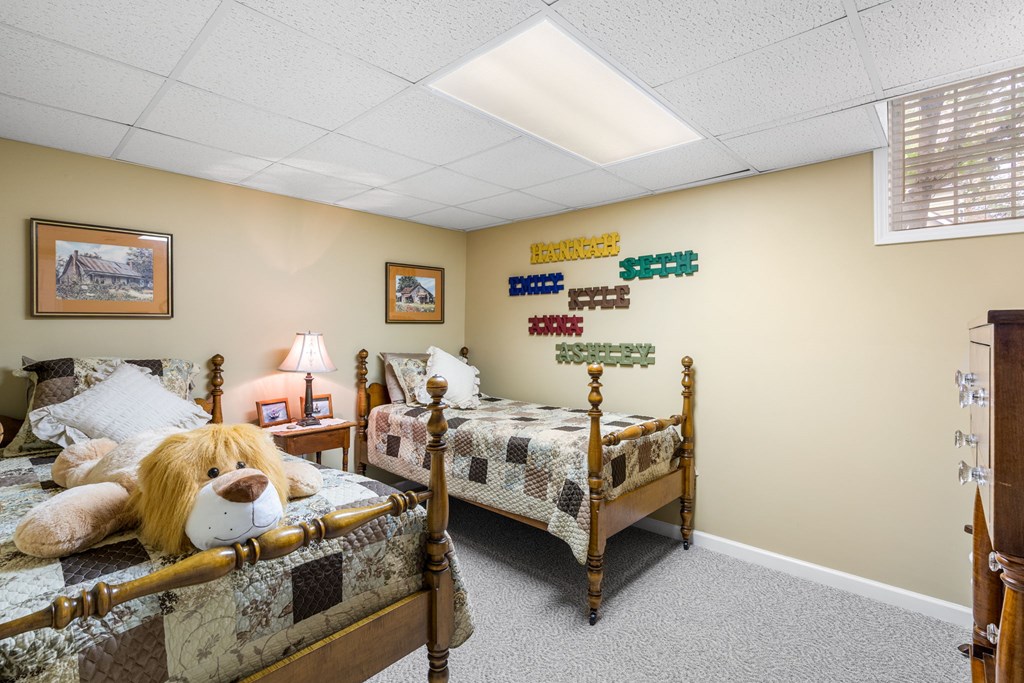 419556 Young Harris Residential