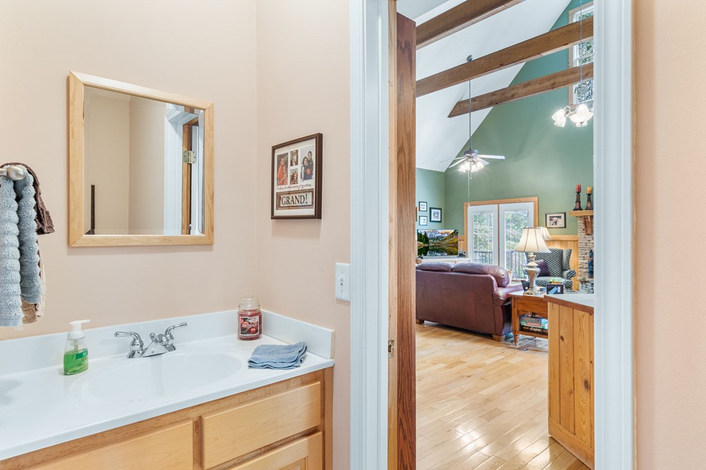 419556 Young Harris Residential