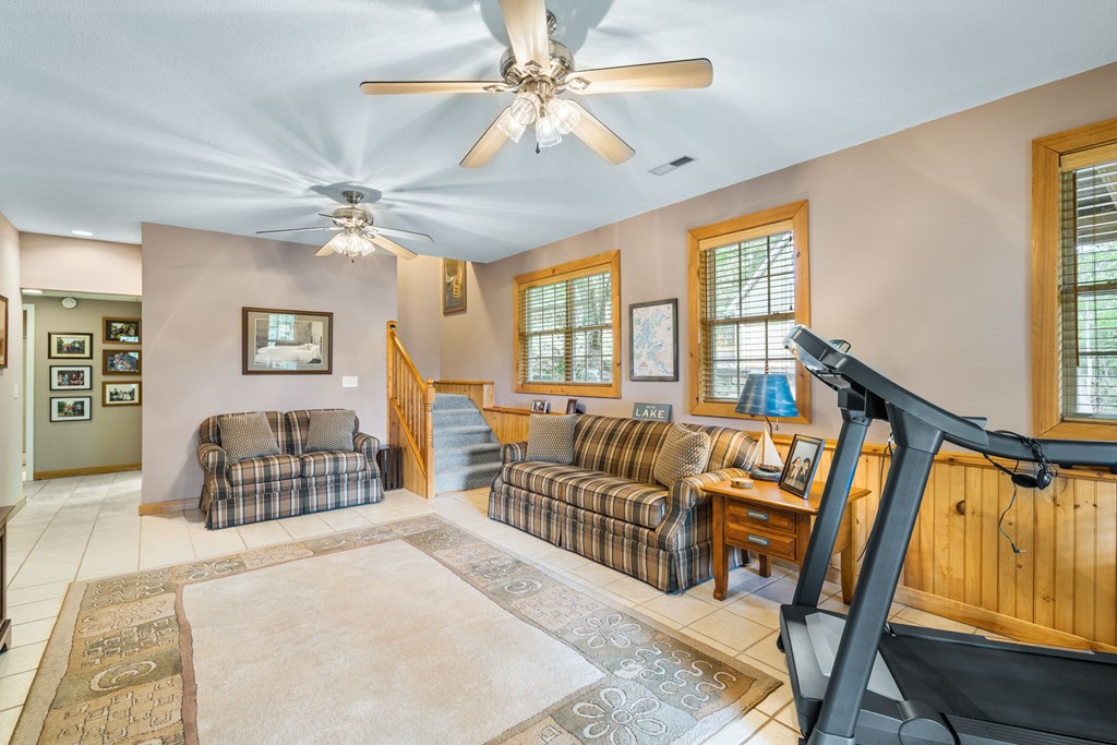 419556 Young Harris Residential