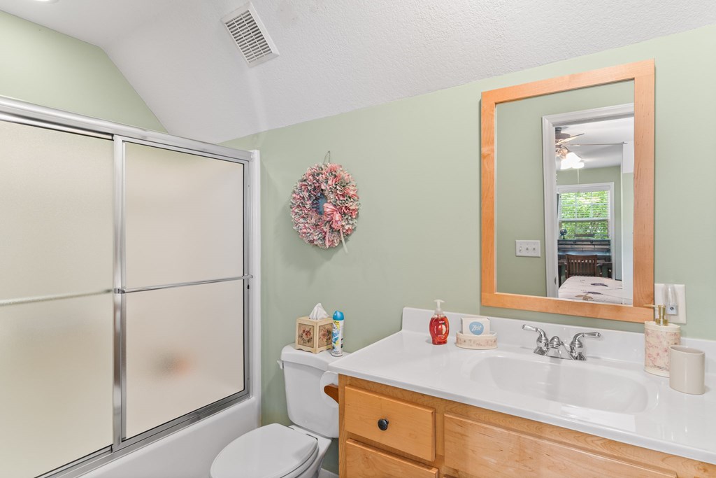 419556 Young Harris Residential