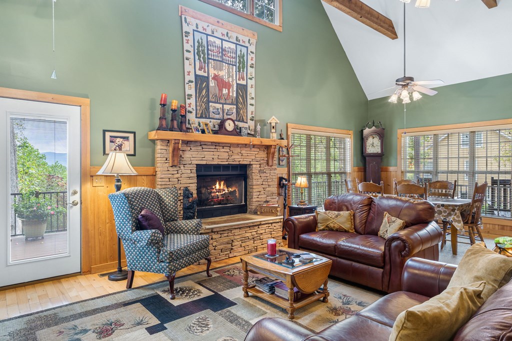 419556 Young Harris Residential