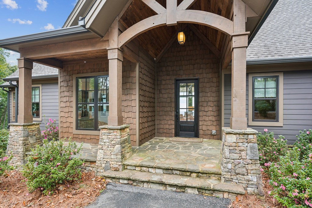 419560 Big Canoe Residential