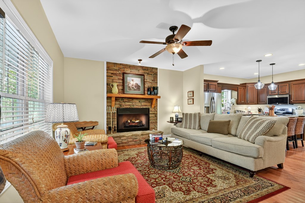 419576 Blue Ridge Residential