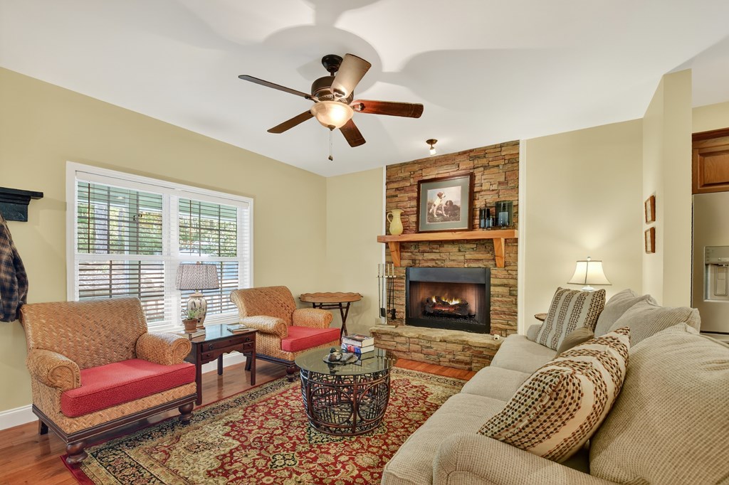 419576 Blue Ridge Residential