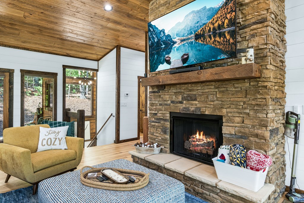 419579 Morganton Residential