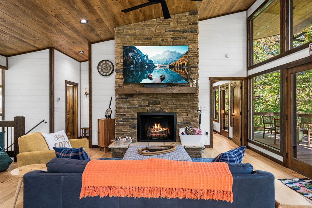 419579 Morganton Residential