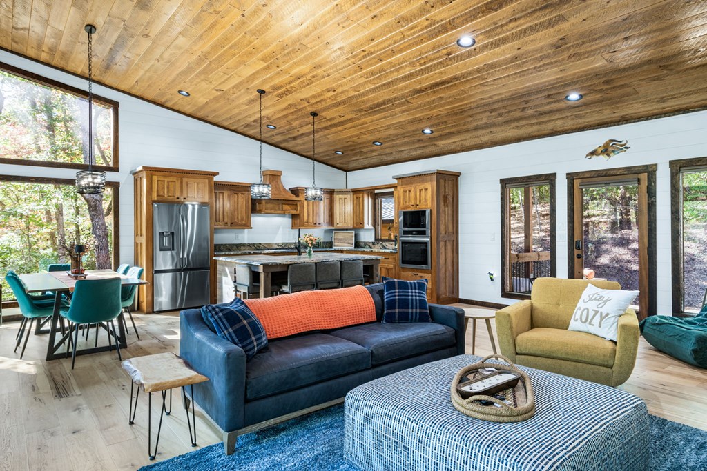 419579 Morganton Residential