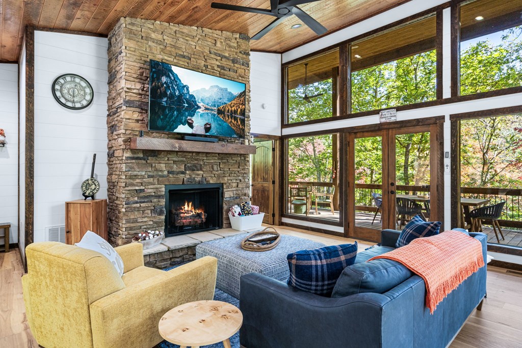 419579 Morganton Residential