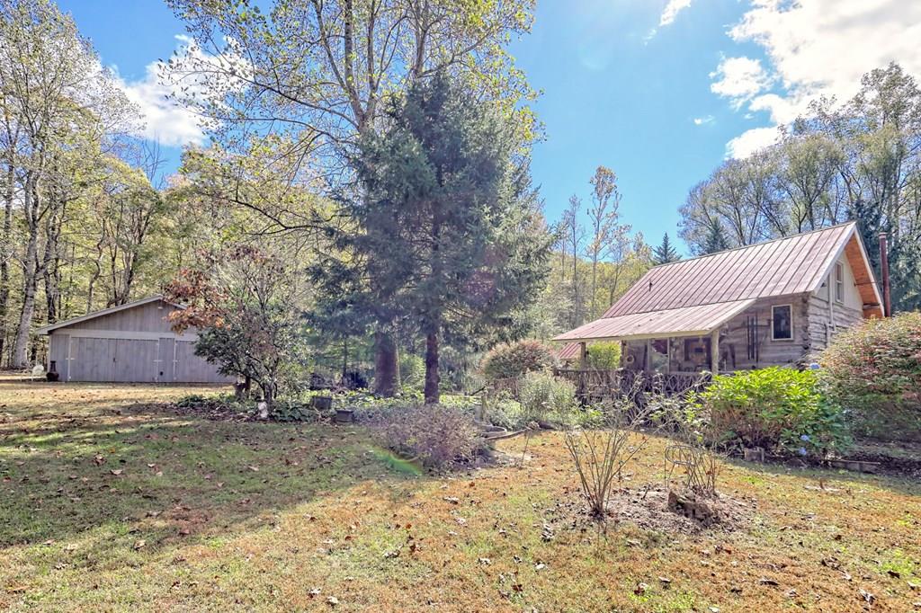 419588 Hayesville 
