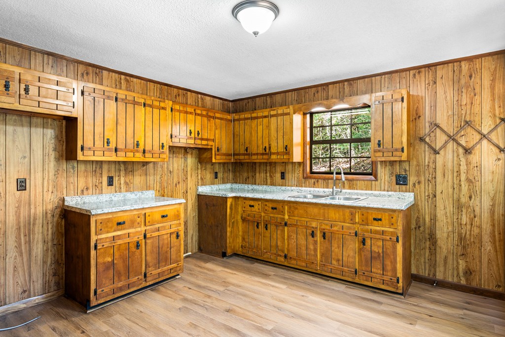 419591 Murphy Residential