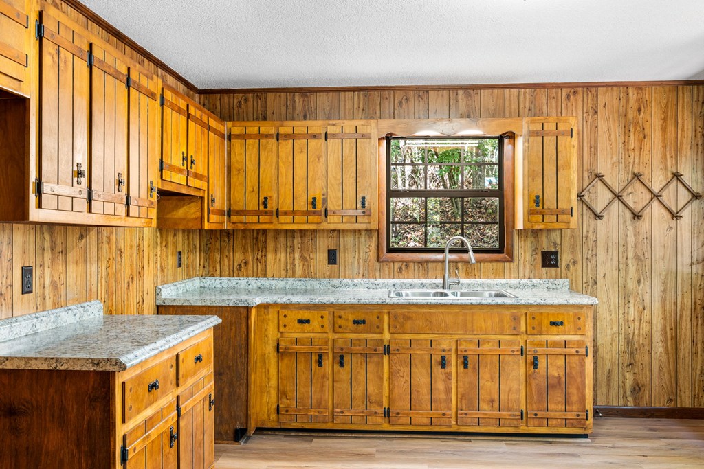 419591 Murphy Residential
