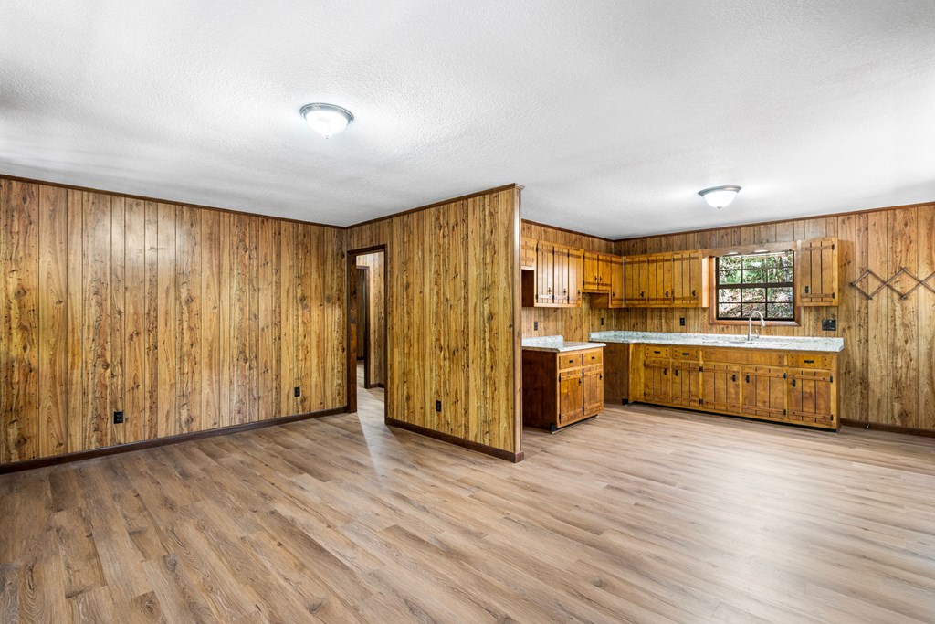 419591 Murphy Residential
