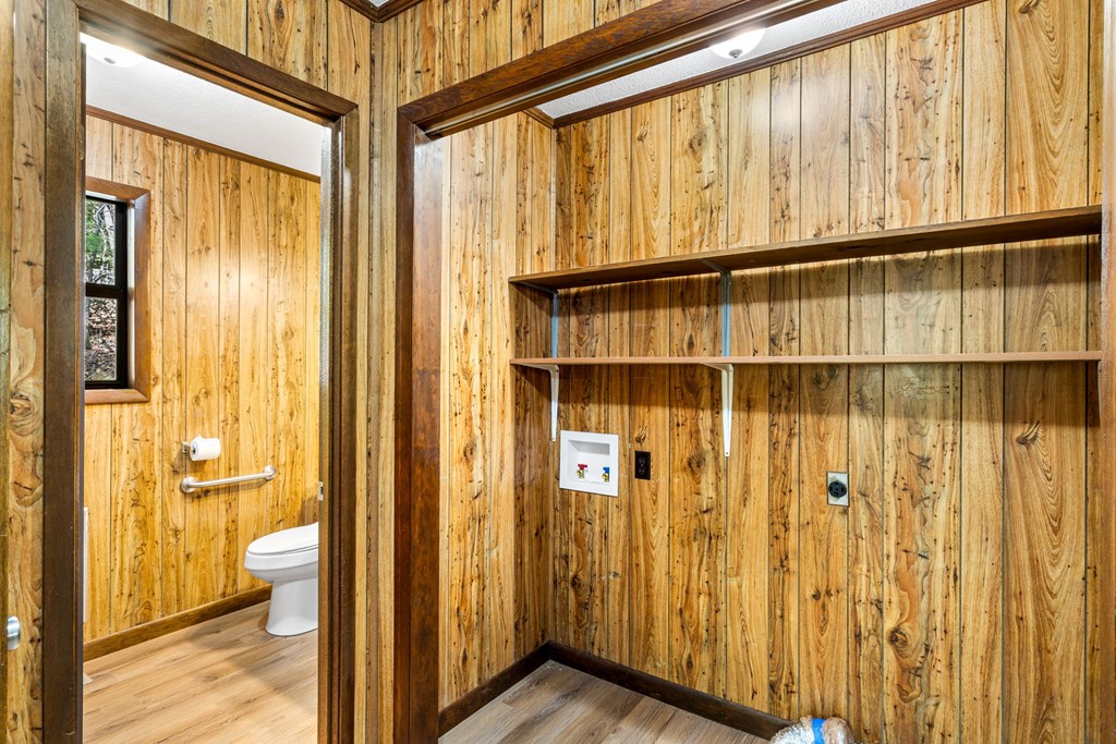 419591 Murphy Residential