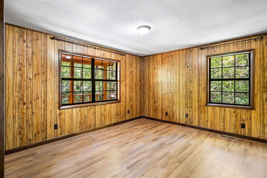 419591 Murphy Residential