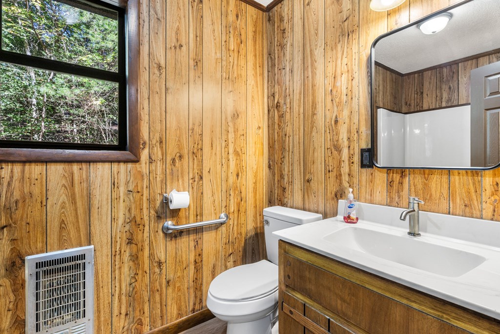 419591 Murphy Residential