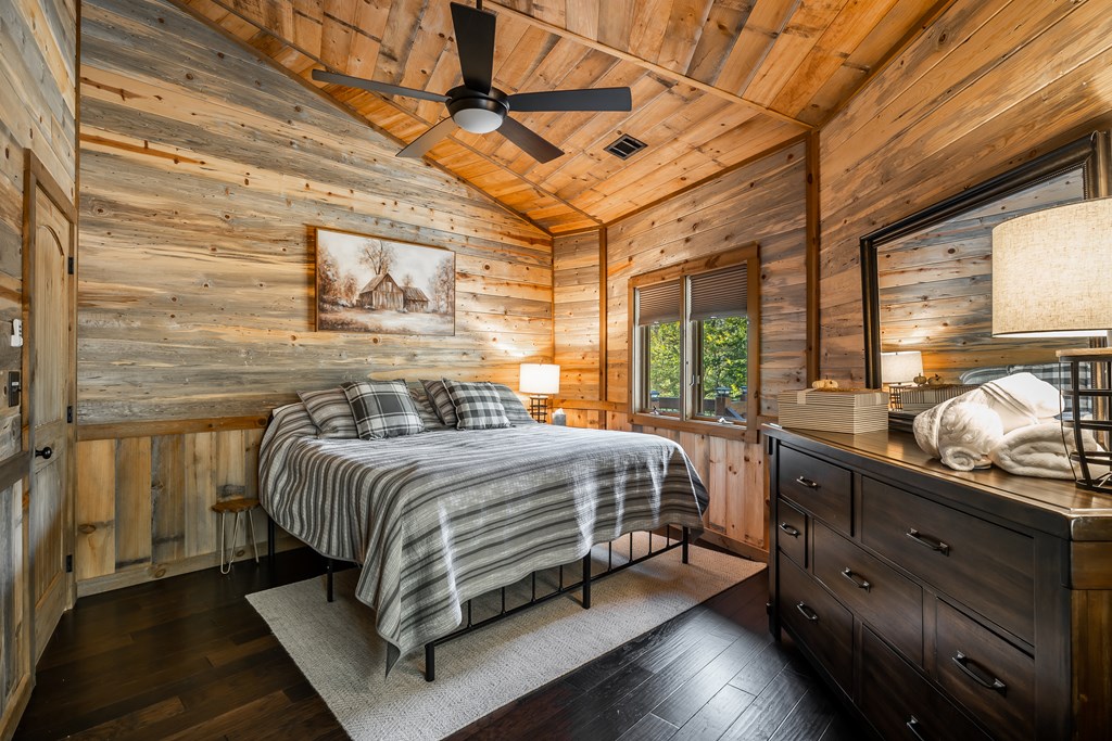 419592 Blue Ridge Residential