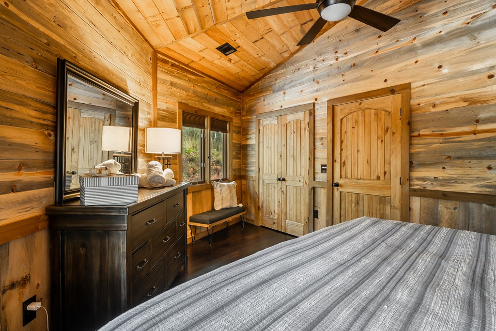 419592 Blue Ridge Residential