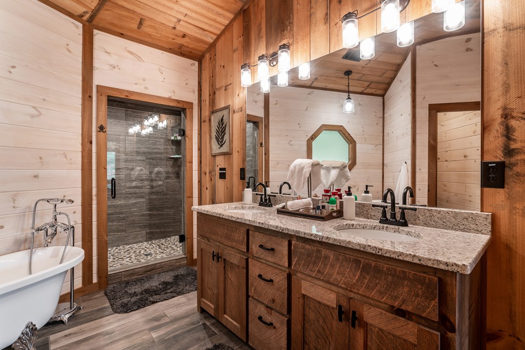 419592 Blue Ridge Residential