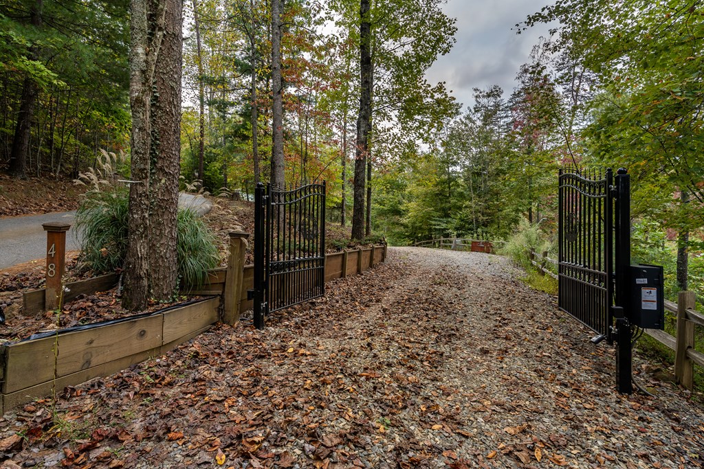 419592 Blue Ridge Residential