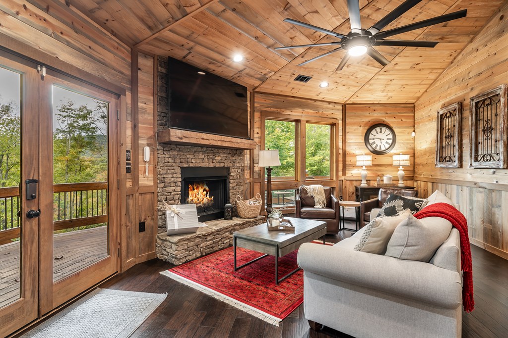 419592 Blue Ridge Residential