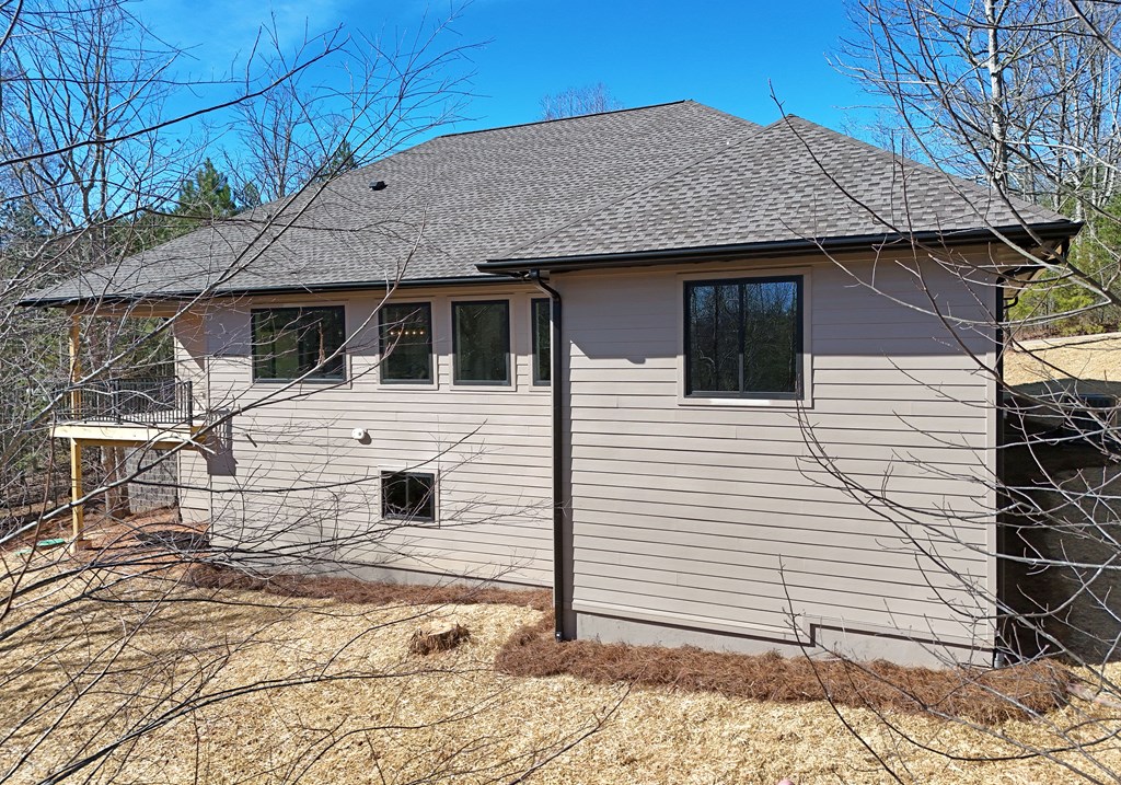 419612 Young Harris Residential