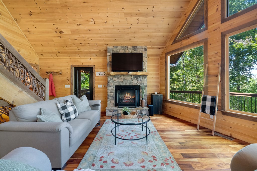 419613 Blue Ridge Residential