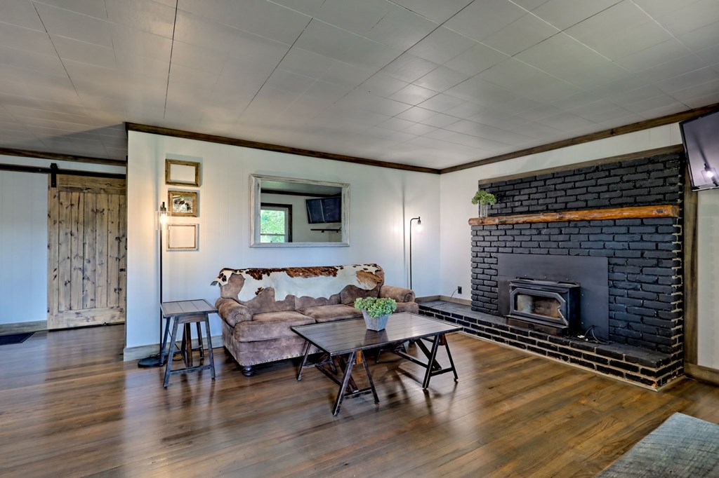 419614 Hayesville Residential