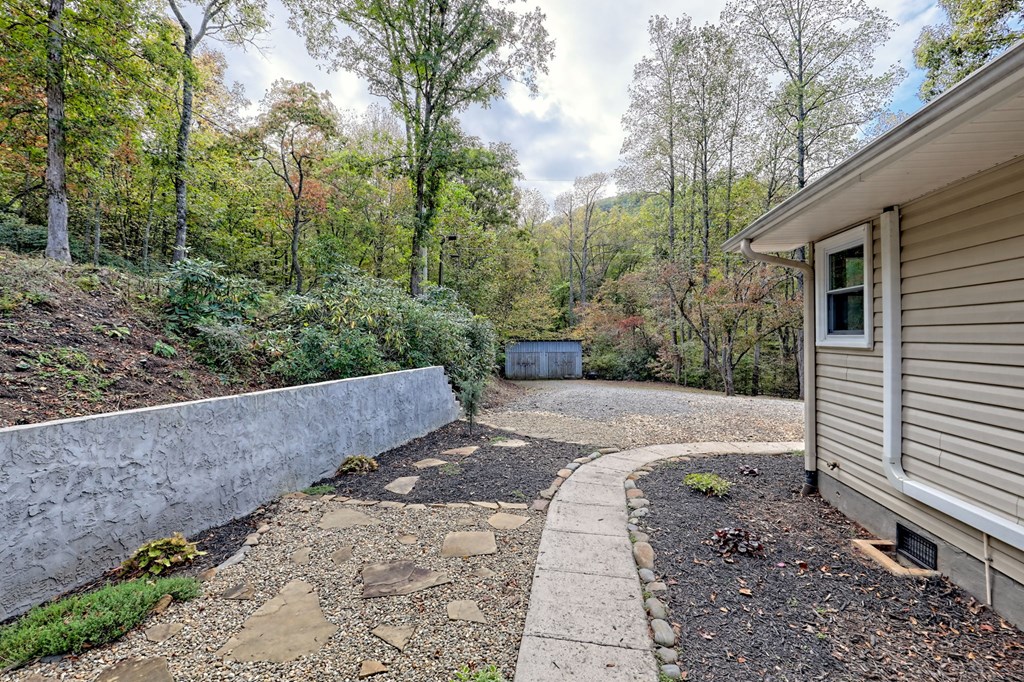 419614 Hayesville Residential