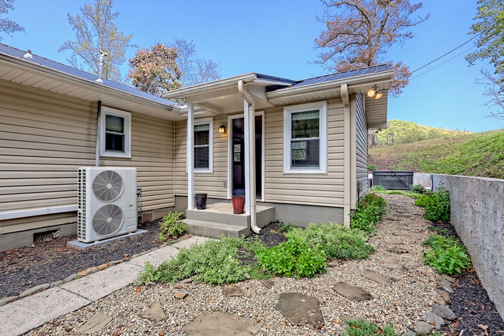 419614 Hayesville Residential