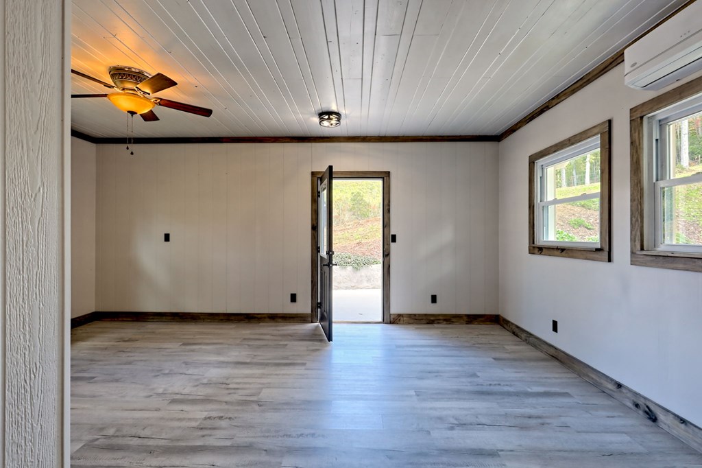 419614 Hayesville Residential